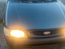 Grün Gebraucht 1994 Ford Escort Coupé | 499 €