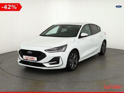 Weiß Gebraucht 2025 Ford Focus ST-Line Limousine | 21.890 € (Superpreis)