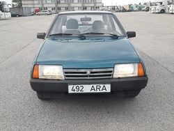 Grün Gebraucht 2002 Lada Samara Kleinwagen | 2.500 €