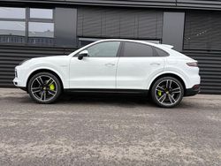 Weiß Gebraucht 2022 Porsche Cayenne SUV | 77.800 € (Superpreis)