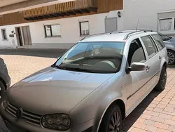 Silber Gebraucht 2001 VW Golf IV Kombi | 850 €