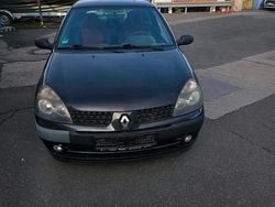 Schwarz Gebraucht 2003 Renault Clio II Kleinwagen | 900 € (Superpreis)