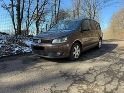 Braun Gebraucht 2013 VW Touran Life Van / Kleinbus | 6.500 € (Guter Preis)