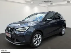 Grau Gebraucht 2024 Seat Arona FR SUV | 24.400 € (Etwas zu teuer)