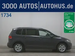 Schwarz Gebraucht 2021 VW Touran United Van / Kleinbus | 17.870 € (Superpreis)