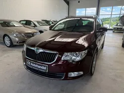 Rot Gebraucht 2011 Skoda Superb Ambition Kombi | 5.999 € (Fairer Preis)