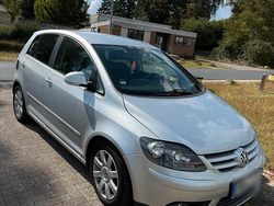 Silber Gebraucht 2005 VW Golf V Limousine | 2.300 € (Fairer Preis)