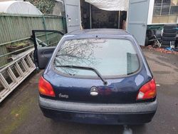 Blau Gebraucht 2001 Ford Fiesta Kleinwagen | 2.150 € (Teuer)