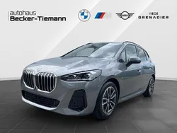 Skyscraper grau Neu 2025 BMW 218 Active Tourer Exclusive Van / Kleinbus | 42.897 € (Teuer)