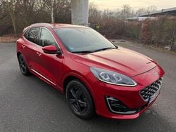 Rot Gebraucht 2021 Ford Kuga Vignale SUV | 22.500 € (Etwas zu teuer)