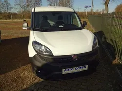 Weiß (weiß) Gebraucht 2022 Fiat Doblò Van / Kleinbus | 22.990 € (Teuer)