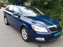 Blau Gebraucht 2012 Skoda Octavia Kombi | 7.800 € (Superpreis)