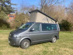Grau Gebraucht 2012 VW T5 Beach Van | 33.500 €
