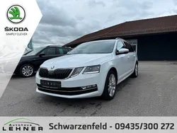 Moonweiss met. Gebraucht 2018 Skoda Octavia Style Kombi | 18.000 € (Etwas zu teuer)