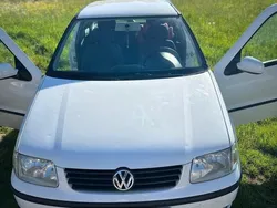 Weiß Gebraucht 2001 VW Polo Kleinwagen | 600 € (Guter Preis)