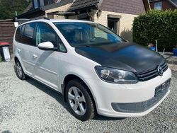 Weiß Gebraucht 2012 VW Touran Van / Kleinbus | 4.750 €