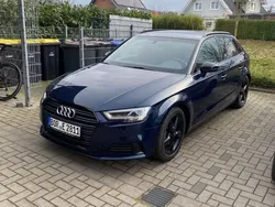 Blau Gebraucht 2017 Audi A3 Sportback Ambiente Limousine | 15.700 € (Fairer Preis)