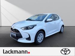 Pure) white ii (weiss Gebraucht 2024 Toyota Yaris Hybrid Business Edition Kleinwagen | 20.990 € (Fairer Preis)