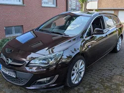 Braun Gebraucht 2015 Opel Astra Eco Limousine | 4.999 € (Fairer Preis)