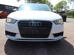 Weiß Gebraucht 2015 Audi A3 Sportback Attraction Limousine | 8.350 € (Guter Preis)