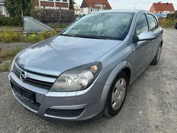 Grau Gebraucht 2005 Opel Astra Limousine | 2.000 € (Superpreis)