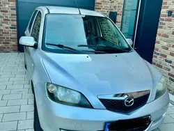 Silber Gebraucht 2004 Mazda 2 Kleinwagen | 1.300 € (Etwas zu teuer)