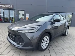 Grau Gebraucht 2024 Toyota C-HR Business Edition SUV | 28.800 € (Fairer Preis)