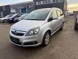 Silber Gebraucht 2006 Opel Zafira Edition Van / Kleinbus | 3.980 € (Fairer Preis)