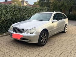 Silber Gebraucht 2003 Mercedes C320 Avantgarde Kombi | 4.000 € (Fairer Preis)