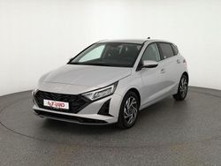 Grau Gebraucht 2024 Hyundai i20 Limousine | 19.490 € (Etwas zu teuer)