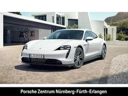 Weiß Gebraucht 2022 Porsche Taycan Limousine | 62.990 € (Guter Preis)