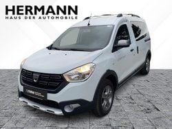 Weiß Gebraucht 2019 Dacia Dokker Stepway Van / Kleinbus | 12.991 € (Etwas zu teuer)