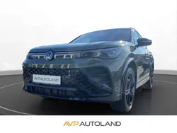 Grün Gebraucht 2024 VW Tiguan R-line SUV | 49.990 € (Superpreis)