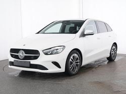 Weiß Gebraucht 2024 Mercedes B200 Progressive Van / Kleinbus | 31.660 € (Guter Preis)