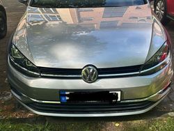 Silber Gebraucht 2017 VW Golf VII Comfortline Limousine | 16.300 € (Fairer Preis)