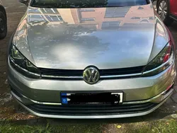 Silber Gebraucht 2017 VW Golf VII Comfortline Limousine | 16.300 € (Fairer Preis)