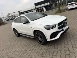Weiß Gebraucht 2021 Mercedes GLE350e AMG line SUV | 62.000 €
