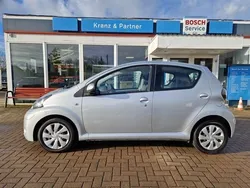 Satin silver Gebraucht 2013 Toyota Aygo Cool Kleinwagen | 4.980 € (Fairer Preis)