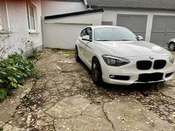 Weiß Gebraucht 2012 BMW 116 Kleinwagen | 5.400 € (Etwas zu teuer)