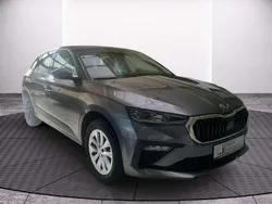 Graphitegrau metallic (metallic) Gebraucht 2024 Skoda Scala Selection Kleinwagen | 26.789 € (Teuer)