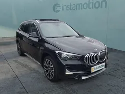 Schwarz Gebraucht 2022 BMW X1 xLine SUV | 33.230 € (Etwas zu teuer)