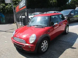 Rot Gebraucht 2004 Mini ONE Kleinwagen | 2.650 € (Fairer Preis)