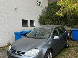 Grau Gebraucht 2006 VW Golf V Limousine | 3.490 € (Fairer Preis)