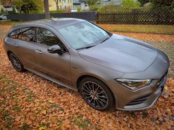 Grau Gebraucht 2020 Mercedes CLA250e Shooting Brake AMG Kombi | 26.800 € (Fairer Preis)