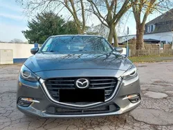 Grau Gebraucht 2017 Mazda 3 Sports-Line Limousine | 11.000 € (Fairer Preis)
