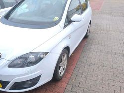 Weiß Gebraucht 2011 Seat Altea XL Van / Kleinbus | 7.000 € (Teuer)
