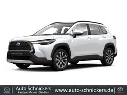 Weiss Gebraucht 2024 Toyota Corolla Cross Team SUV | 33.990 € (Fairer Preis)