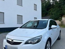 Weiß Gebraucht 2010 Opel Astra Limousine | 3.900 €