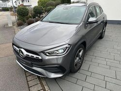 Grau Gebraucht 2020 Mercedes CLA220 AMG line Limousine | 33.800 € (Etwas zu teuer)