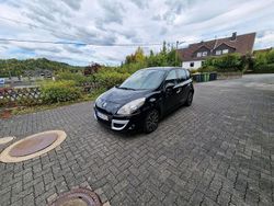 Schwarz Gebraucht 2011 Renault Scénic III Bose Edition Van / Kleinbus | 6.000 € (Fairer Preis)